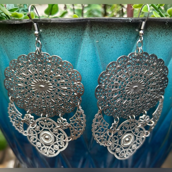 Womens Silver Tone Filigree Drop Earrings - Picture 4 of 4